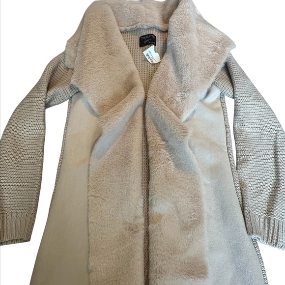 Twelfth Love Faux Fur Trim Sweater Cardigan Coat NWT size medium - Picture 1 of 10